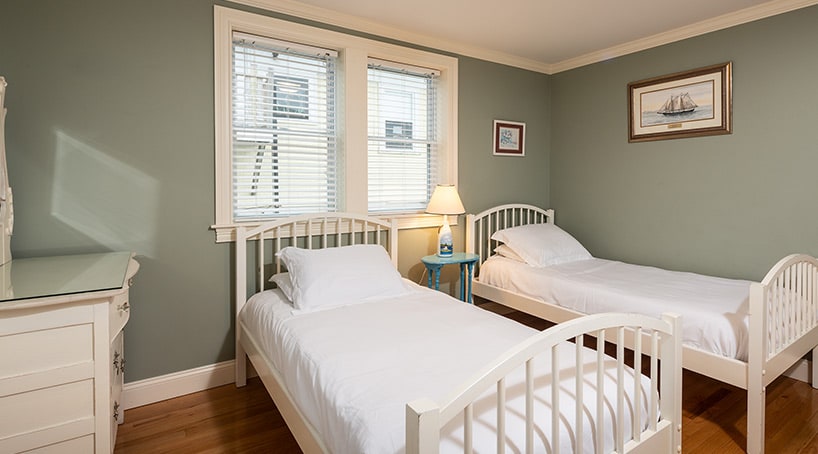 CARRIAGE HOUSE — photo 19