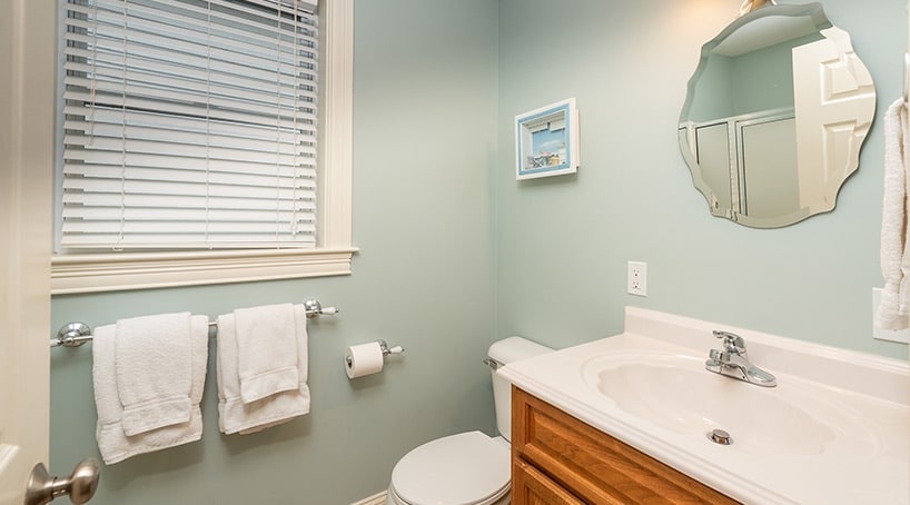 Carriage House Cottages Bathroom