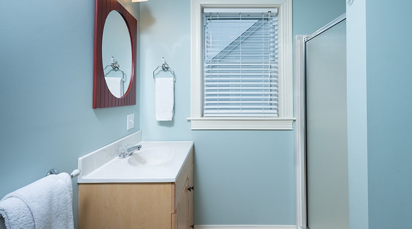 Maine Beach Cottages Bathroom 1