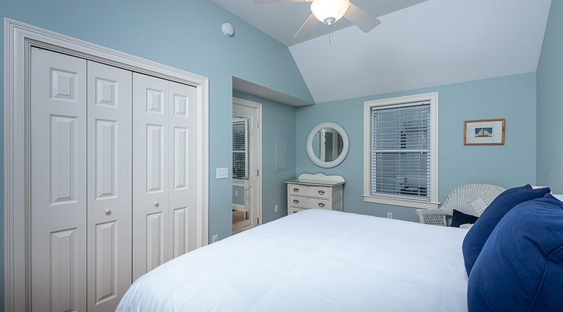 Beach Vacation Rentals - Luxurious Bedroom