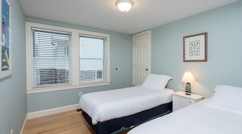 Oceanfront Vacation Rentals - Luxurious Bedroom