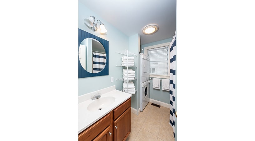 Oceanfront Cottage Rentals - Luxurious Bathroom